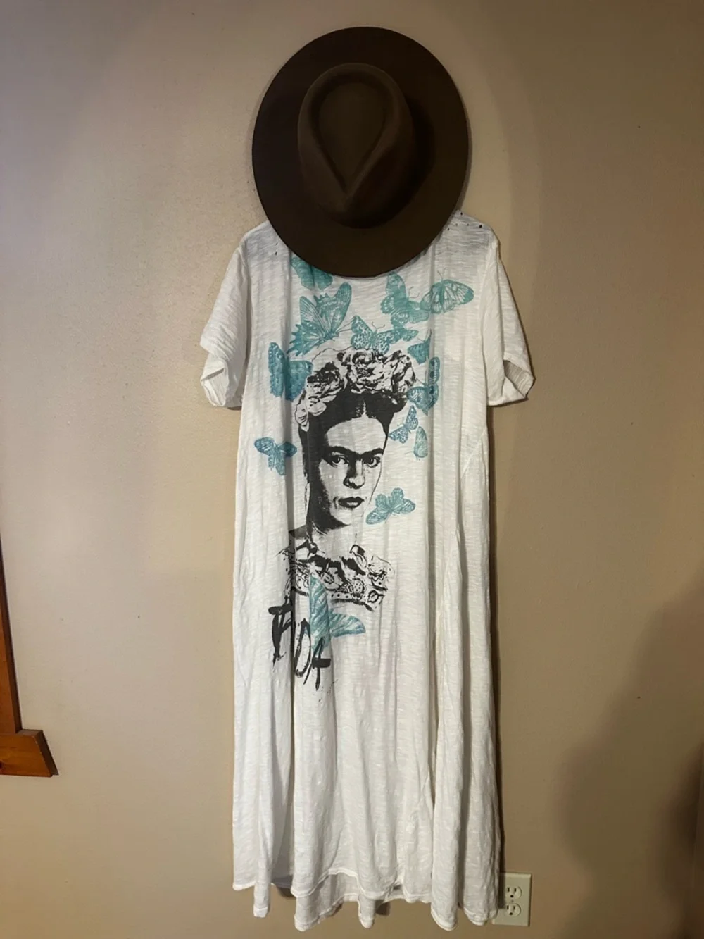 Magnolia Pearl art is the remedy Frida t shirt dress - Picture 1 of 2